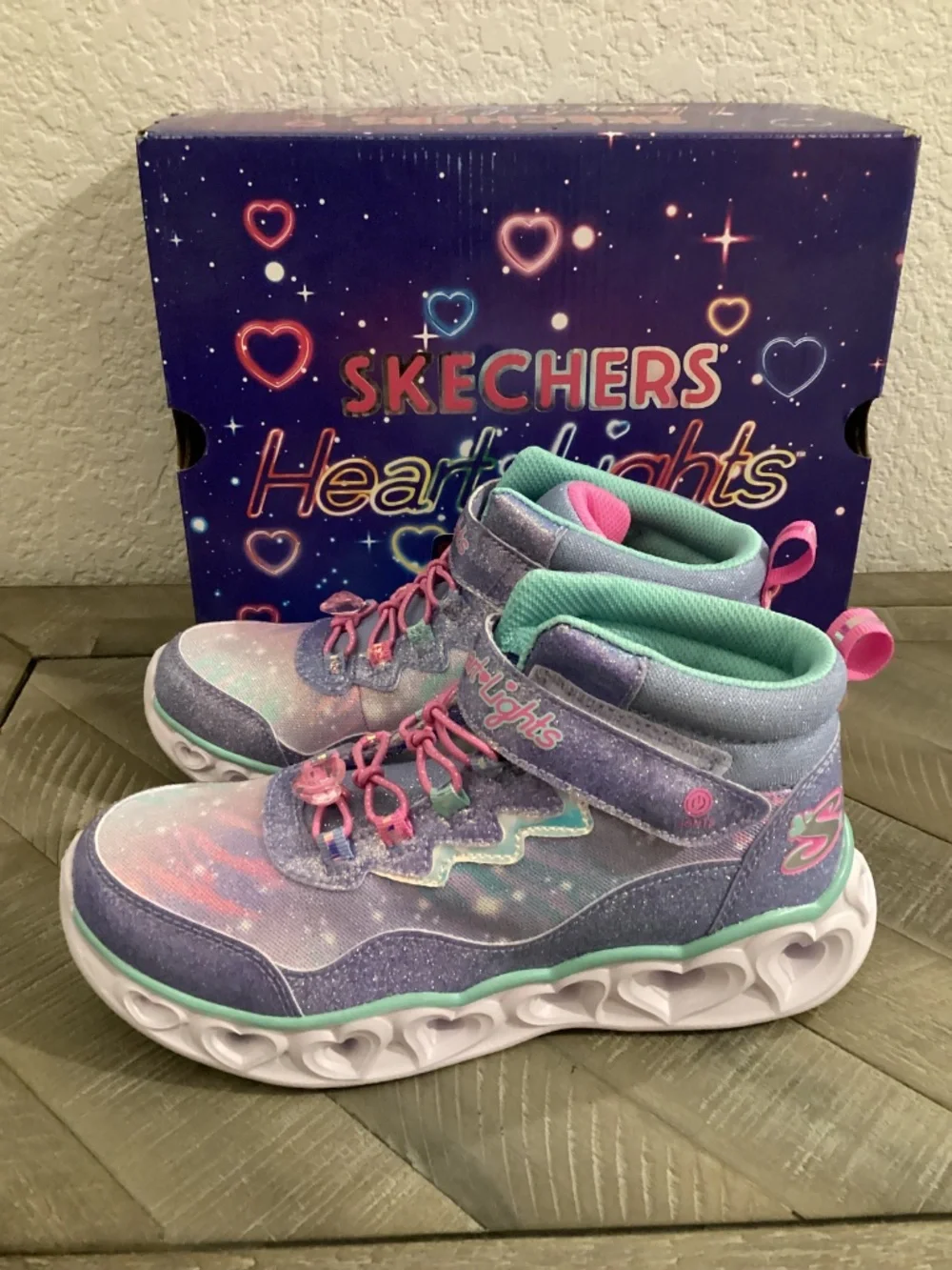 SKECHERS Little Girls Heart Lights Light-Up Adjustable Strap Sneaker